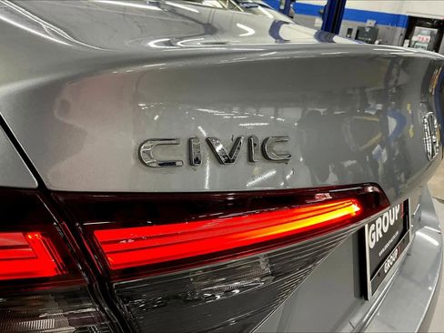 Used 2025 Honda Civic Sport Touring image 30