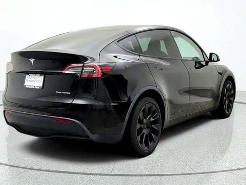 Used 2023 Tesla Model Y Long Range AWD/4WD image 5