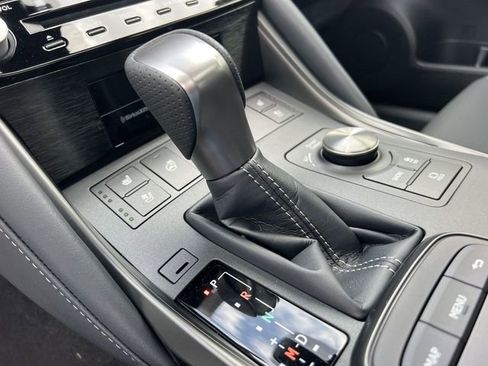 Used 2024 Lexus IS 500 image 20