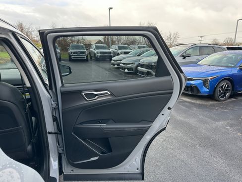New 2026 Kia Sportage EX image 23