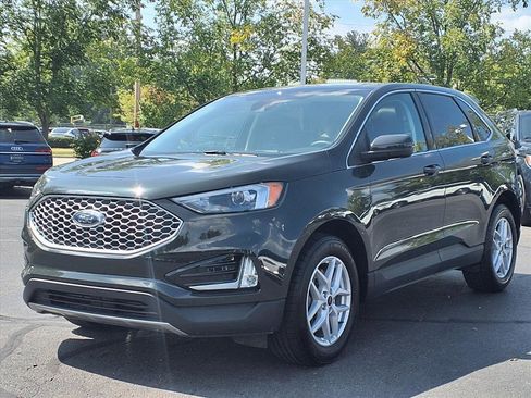 Used 2023 Ford Edge SEL w/ Convenience Package image 2