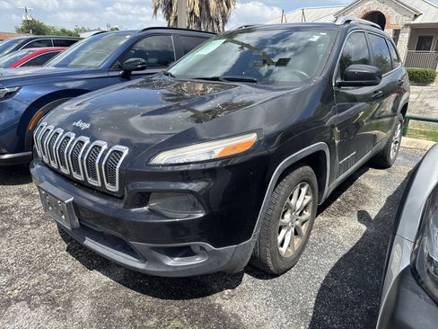 Used 2016 Jeep Cherokee Latitude w/ Safety/Convenience Group FWD image 1