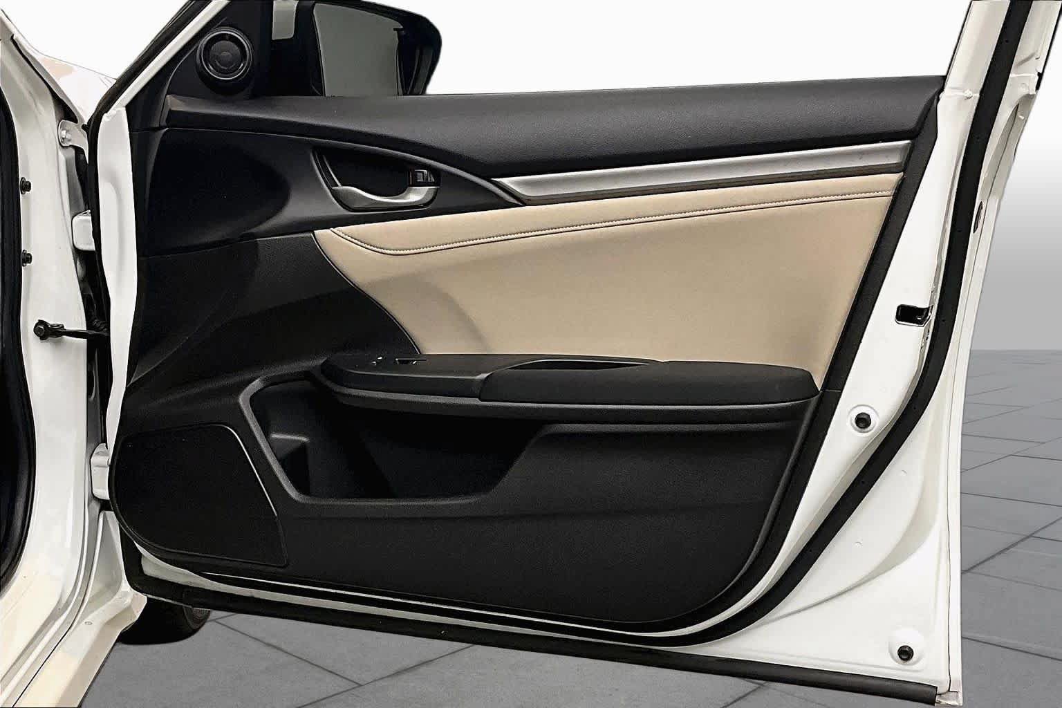 Used 2019 Honda Civic EX image 22