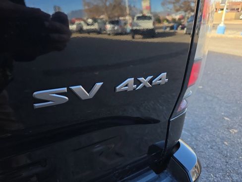 Used 2022 Nissan Frontier SV image 9