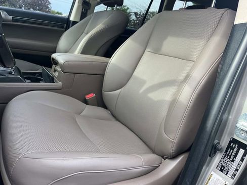 Used 2023 Lexus GX 460 Premium AWD/4WD image 34