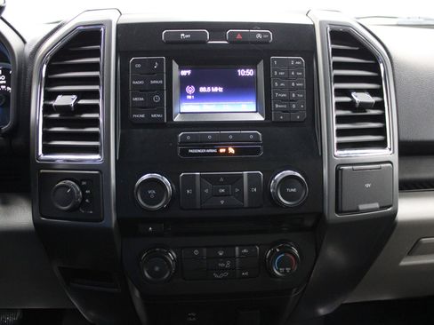 Used 2016 Ford F150 XLT AWD/4WD image 29