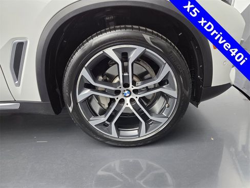 Used 2023 BMW X5 xDrive40i w/ Premium Package image 17
