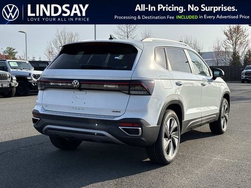 New 2026 Volkswagen Taos SE AWD/4WD image 3