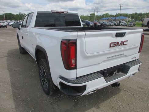 New 2026 GMC Sierra 1500 AT4 AWD/4WD image 9