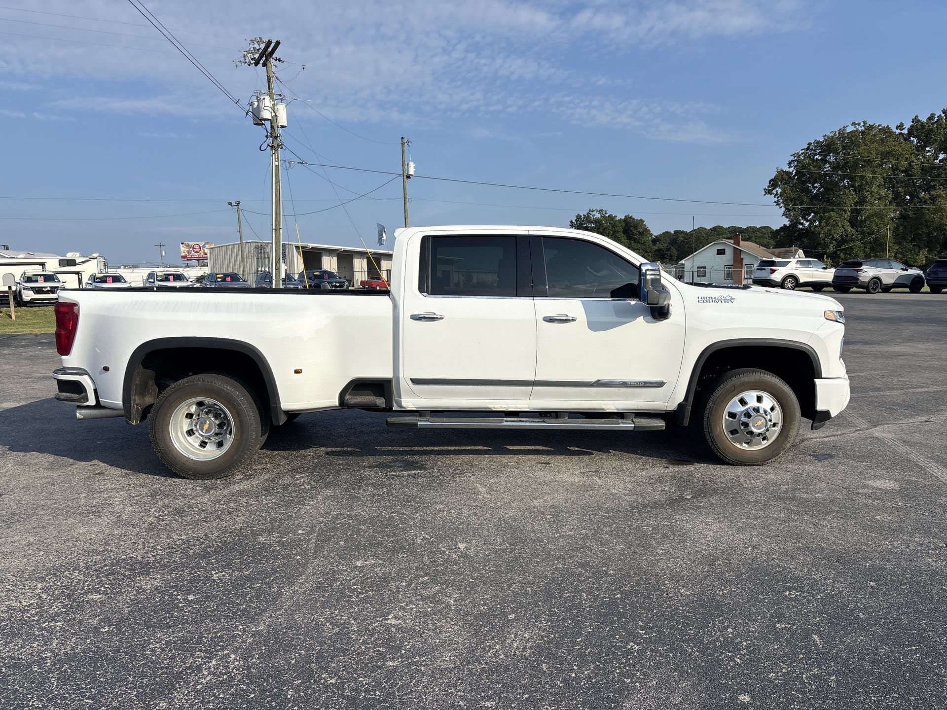 Used 2025 Chevrolet Silverado 3500 High Country w/ High Country Premium Package AWD/4WD image 6