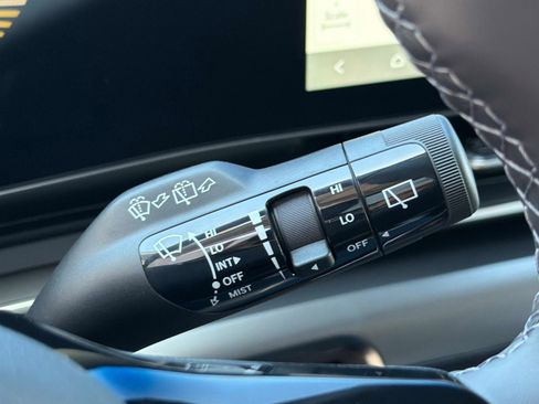 New 2026 Kia Carnival FWD image 28