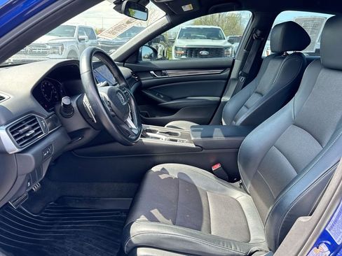 Used 2018 Honda Accord Sport image 19