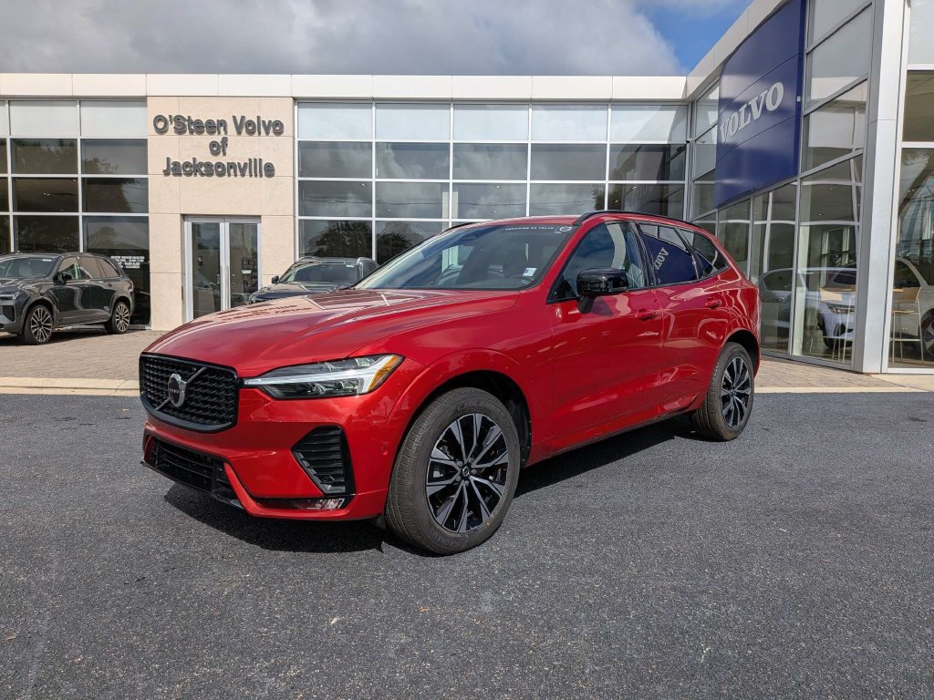 Certified 2024 Volvo XC60 B5 Plus AWD/4WD image 39