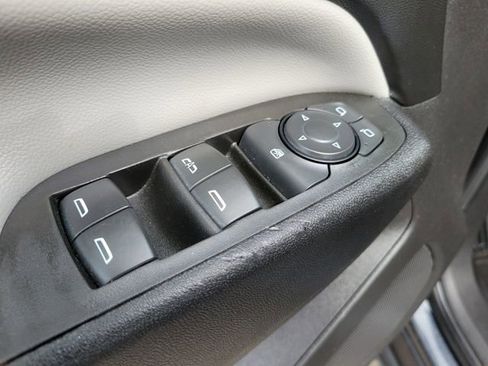 Certified 2022 Chevrolet Equinox LS AWD/4WD image 19