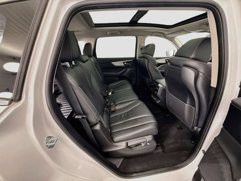 Used 2024 Acura MDX SH-AWD w/ Technology Package image 21