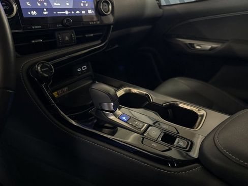 Certified 2025 Lexus NX 250 FWD w/ Premium Package image 18