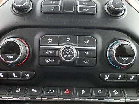 Used 2020 Chevrolet Silverado 2500 High Country w/ Technology Package image 3