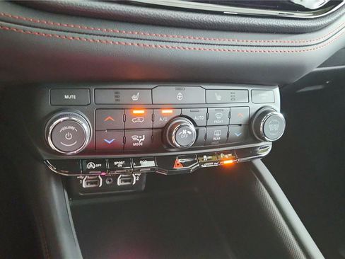 Used 2026 Dodge Durango GT AWD/4WD image 28