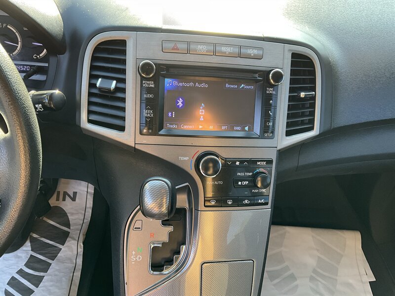 Used 2013 Toyota Venza LE AWD/4WD image 25