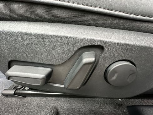 Certified 2025 Kia EV6 Light image 14