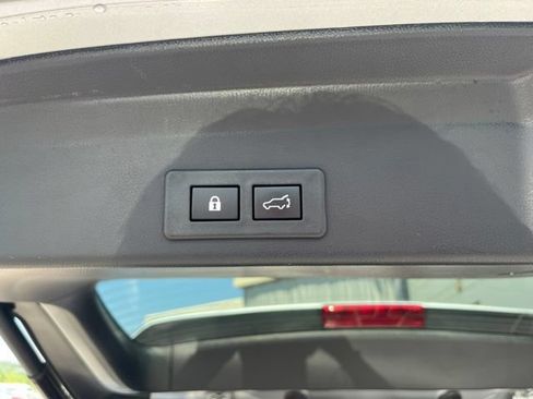 Used 2023 Subaru Ascent Limited AWD/4WD image 32