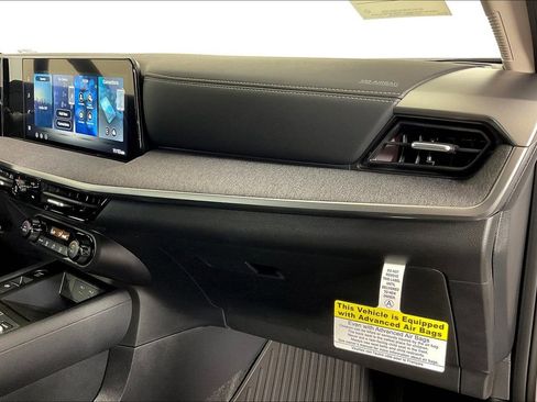 New 2026 Nissan Kicks SV w/ Charging Package image 18