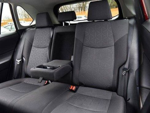 Used 2025 Toyota RAV4 XLE AWD/4WD image 21