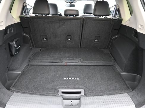 Used 2023 Nissan Rogue Platinum w/ Platinum Premium Package image 18