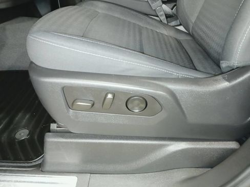 Used 2024 Chevrolet Silverado 1500 LT AWD/4WD image 12