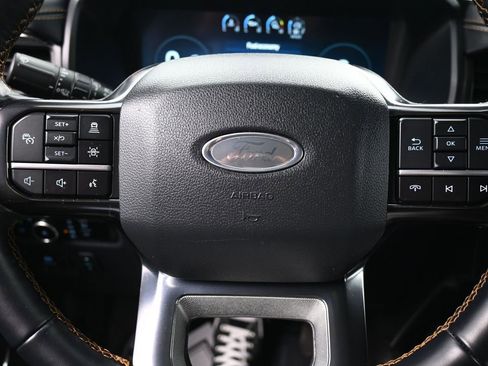 Used 2024 Ford Expedition Platinum image 10