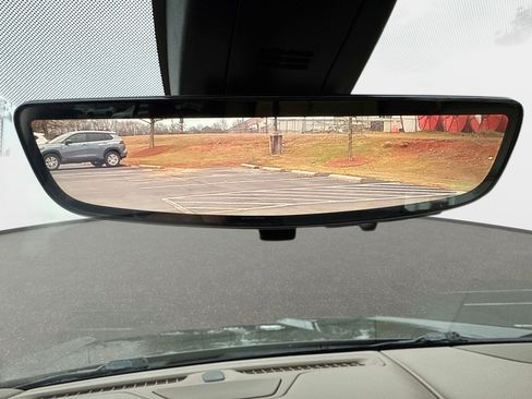 Used 2021 GMC Yukon Denali w/ Advanced Technology Package image 25