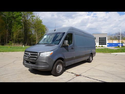 Used 2019 Mercedes-Benz Sprinter 170 image 1