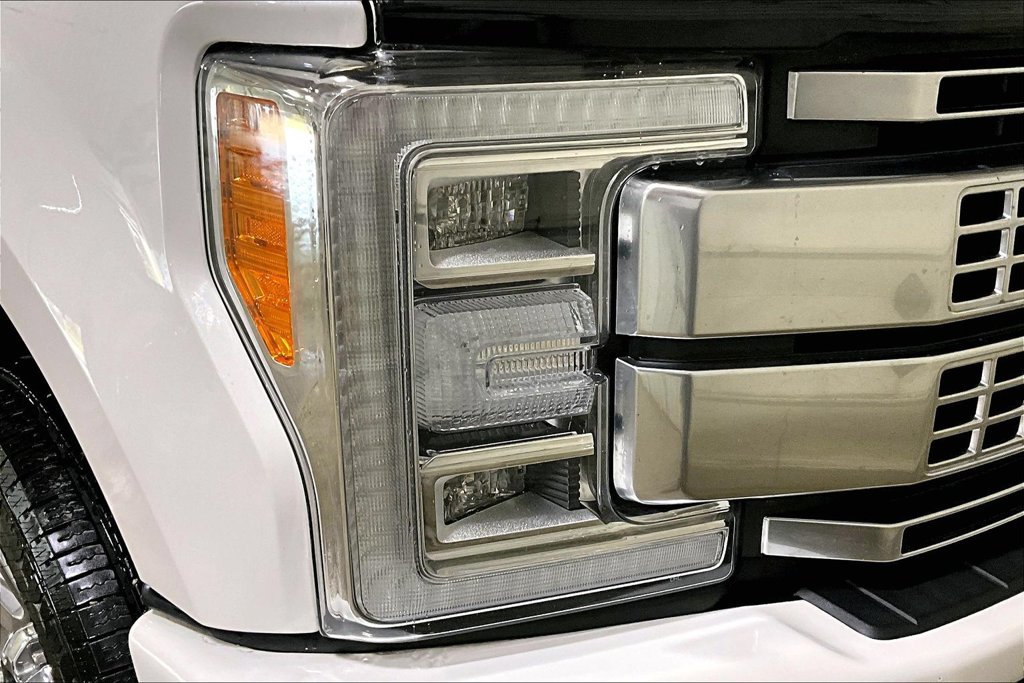 Used 2019 Ford F350 Platinum w/ Snow Plow Prep Package AWD/4WD image 4