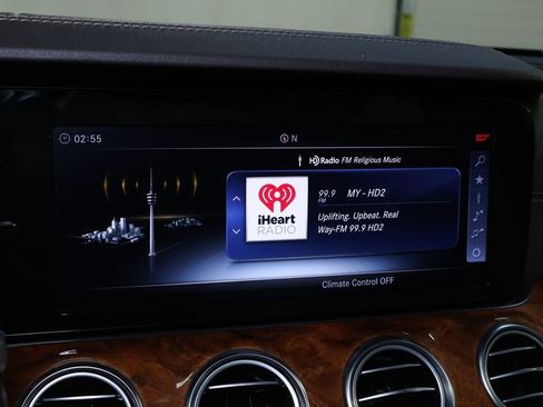 Used 2018 Mercedes-Benz E 300 4MATIC w/ Premium 1 Package image 30