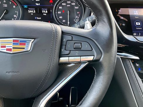 Used 2024 Cadillac XT6 Sport w/ Platinum Package image 24