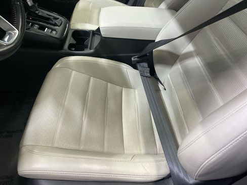 Used 2023 Honda CR-V EX-L image 11