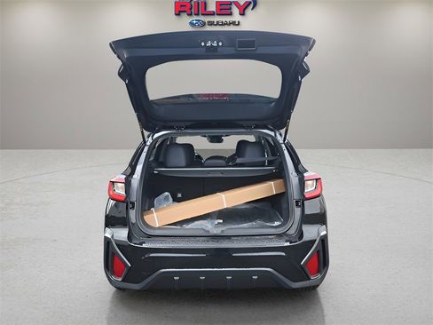 Certified 2025 Subaru Crosstrek 2.5i Limited w/ Crosstrek Mirror Package image 11