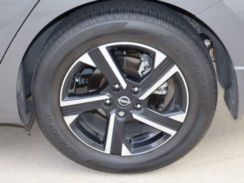 Used 2024 Nissan Sentra SV w/ Lighting Package FWD image 26