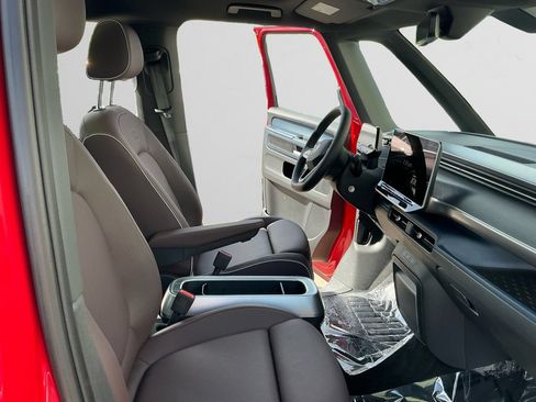 New 2025 Volkswagen ID. Buzz Pro S Plus AWD/4WD image 15