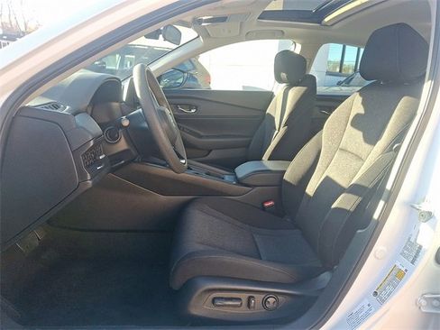 Certified 2023 Honda Accord EX image 13