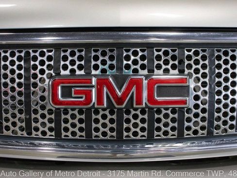 Used 2005 GMC Yukon Denali AWD/4WD image 38