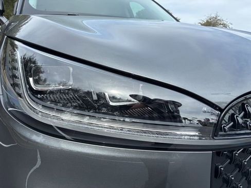 Certified 2025 Lincoln Aviator Reserve w/ Equipment Group 201A image 9