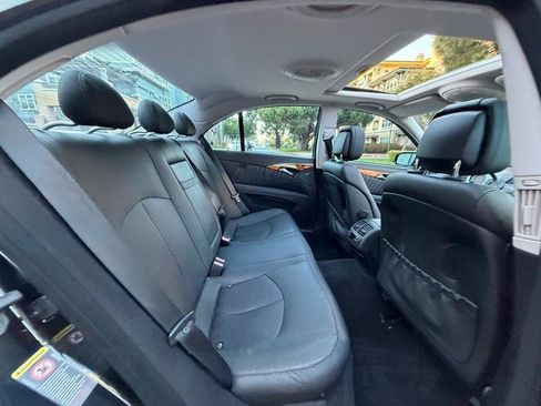 Used 2009 Mercedes-Benz E 550 Sedan image 48