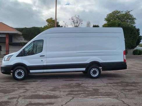Used 2024 Ford Transit 250 148 High Roof Extended image 5