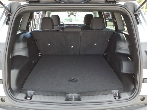 New 2026 Jeep Cherokee Laredo image 13