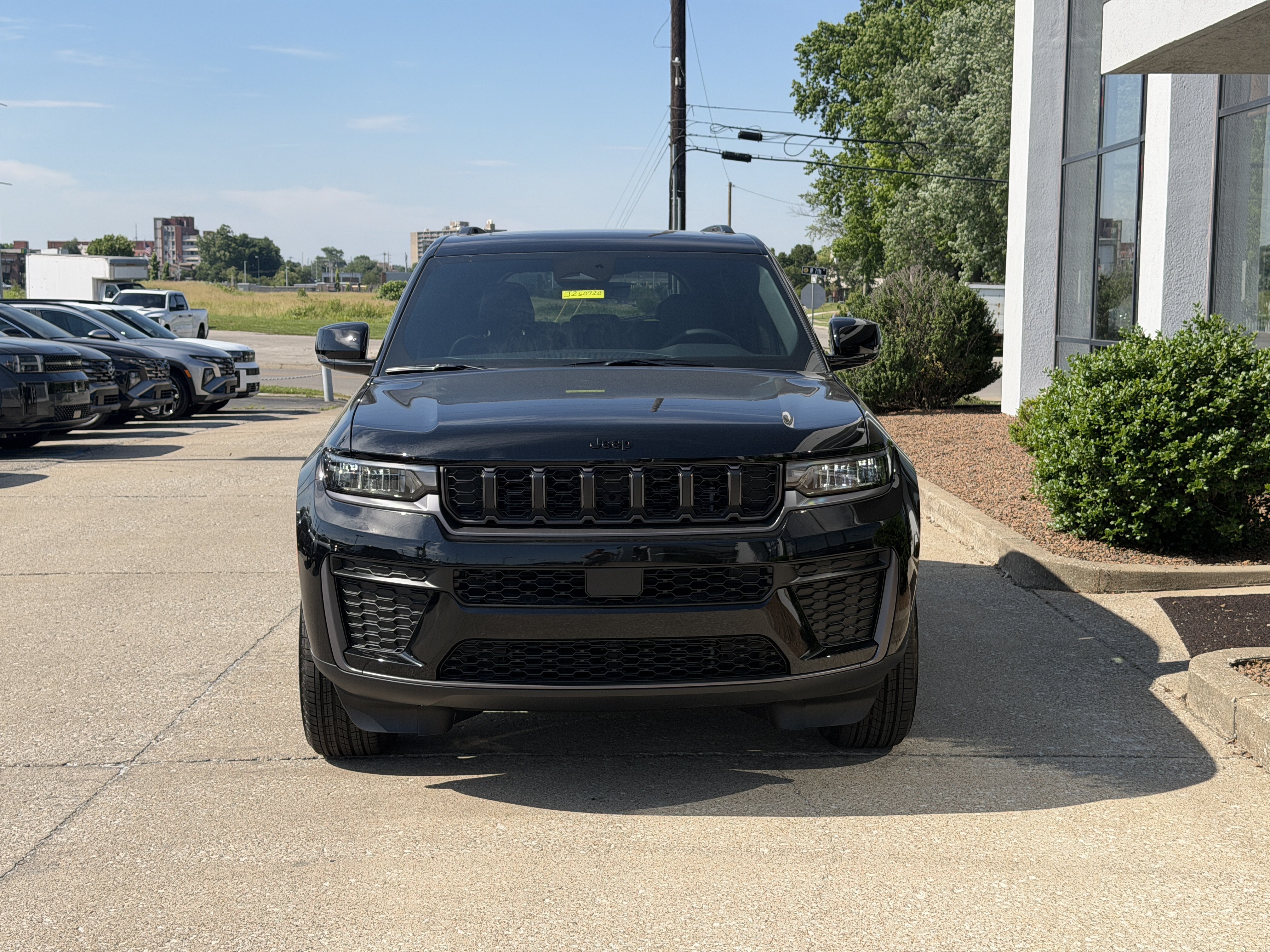 New 2026 Jeep Grand Cherokee Altitude AWD/4WD image 18