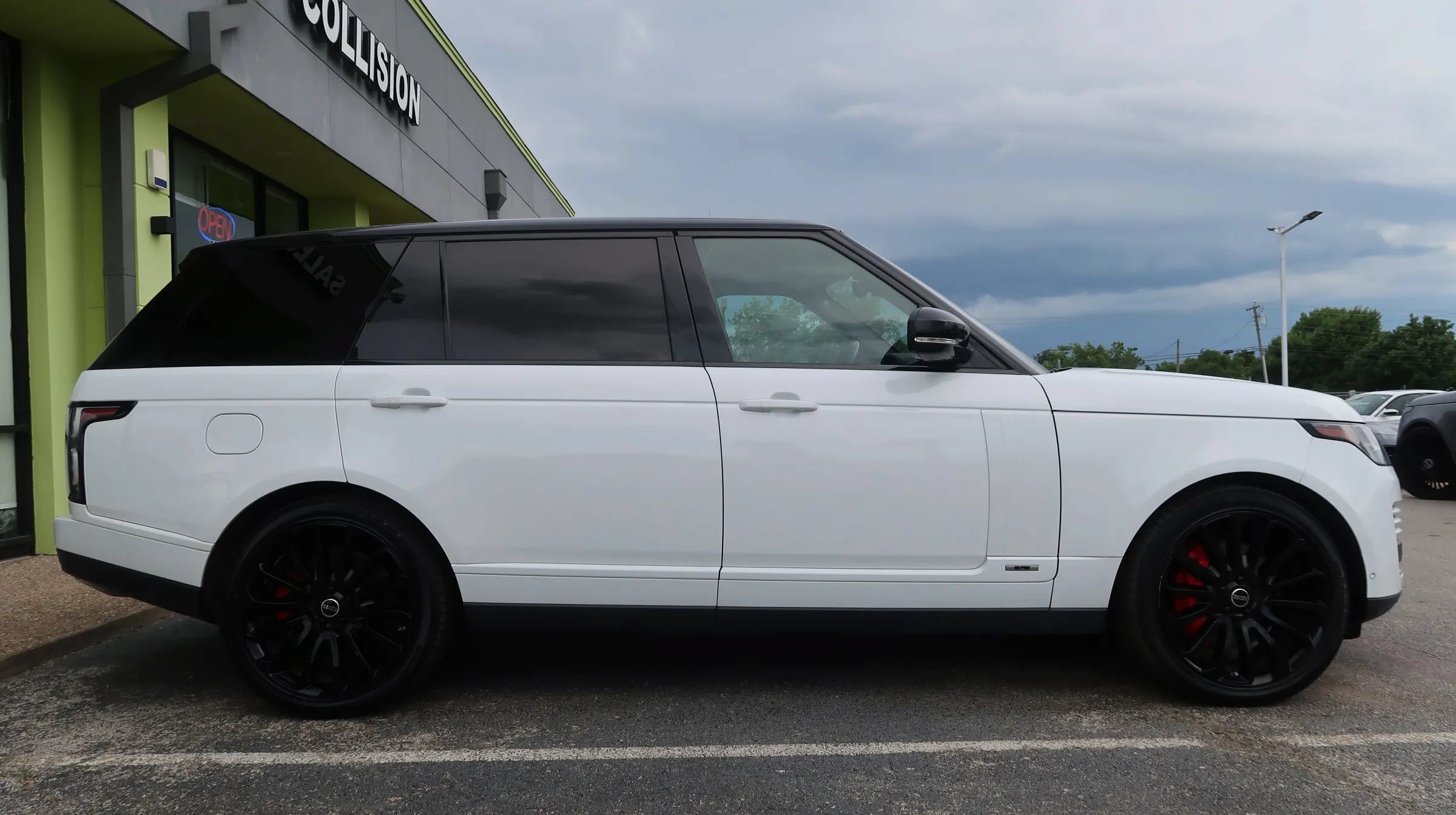 Used 2018 Land Rover Range Rover Long Wheelbase Supercharged AWD/4WD image 8
