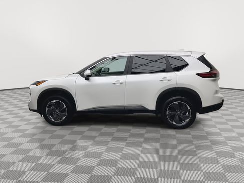 Used 2025 Nissan Rogue SV AWD/4WD image 32