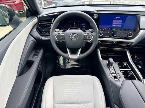 Used 2025 Lexus TX 350 AWD image 12