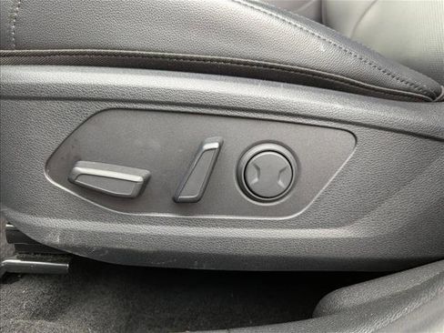 Used 2025 Kia Sportage EX image 11